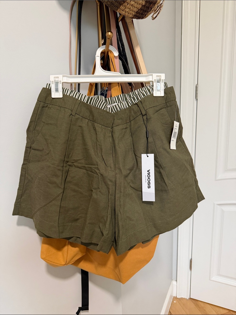 Vigoss Olive Green Women's Tailored Shorts Size M NWT